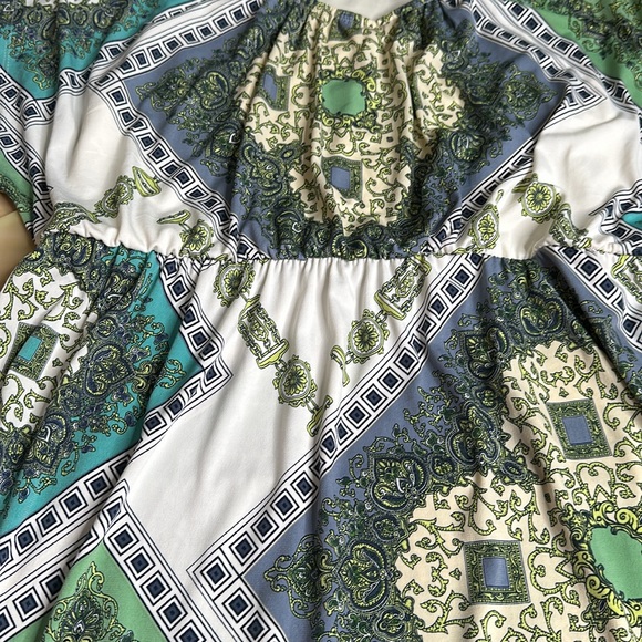 Womens dress size medium - Picture 2 of 5